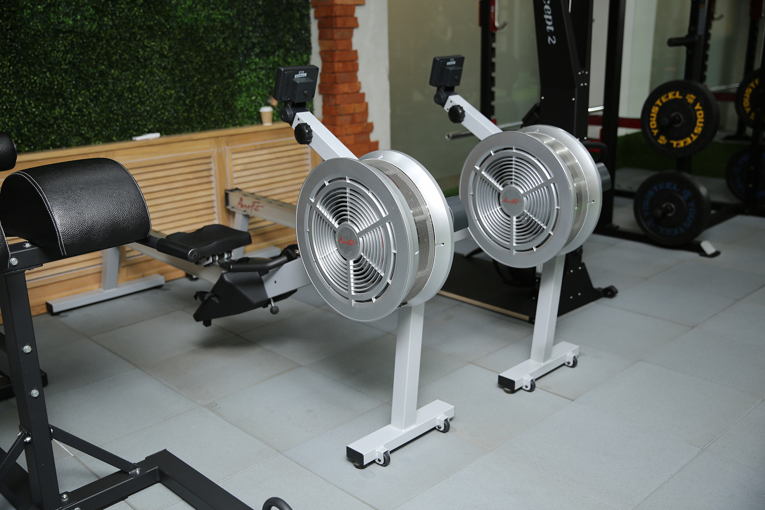 Фитнес-клуб "Unique one Health & Fitness"